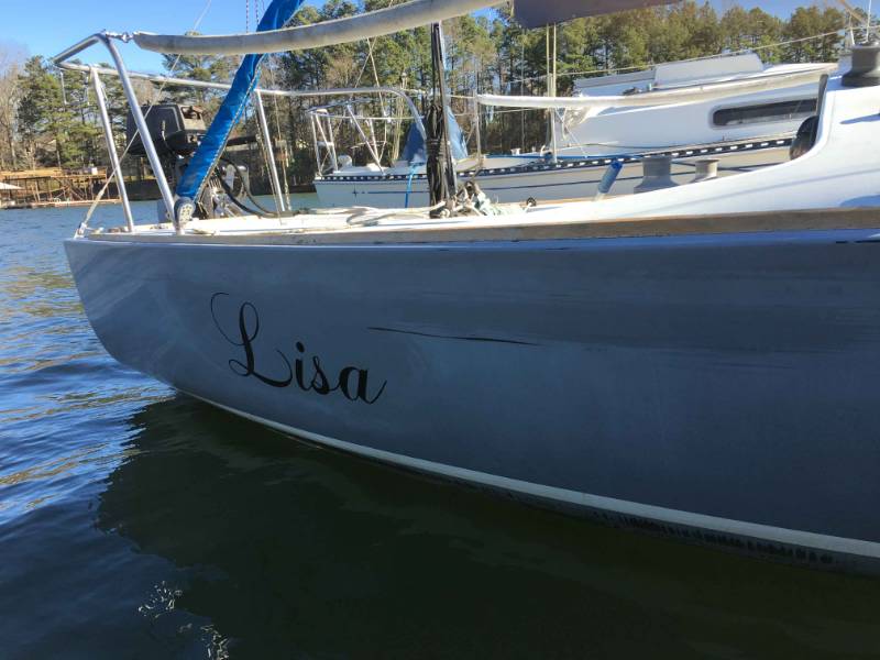 Boat-Name-Lisa-in-Black-2