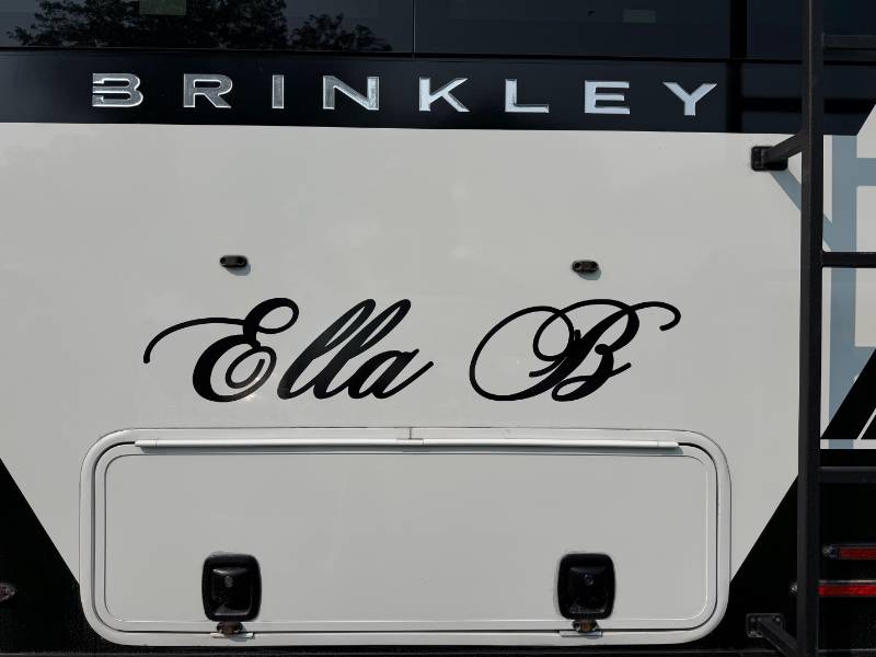 Brinkley Z3100  Camper Lettering from Timothy L, IA