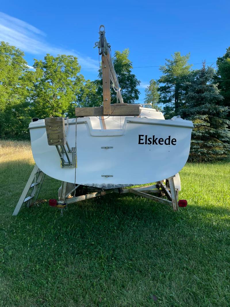 1987 Catalina 22 Sailboat Lettering from Matthew N, NY