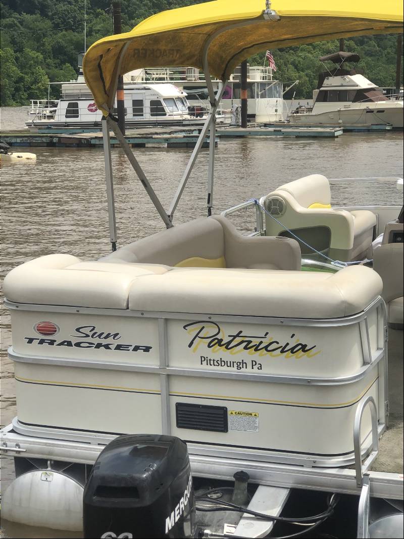 Sun Tracker Pontoon Boat Lettering from Chris  M, PA