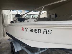 130 Super Sport Boston Whaler Registration numbers Lettering from ALLAN H, CA