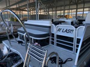 Berkshire CTS 24 Pontoon Boat Lettering from Keith S, TX